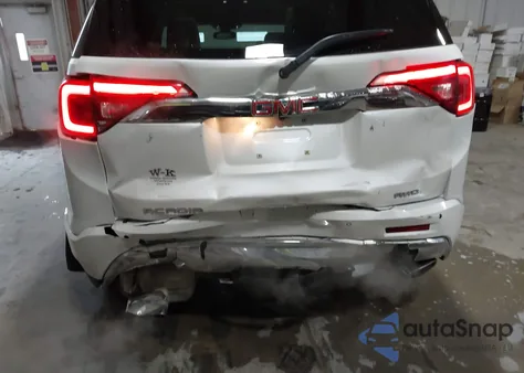 2018 GMC Acadia Denali z USA, uszkodzony, nr VIN 1GKKNXLS1JZ242345